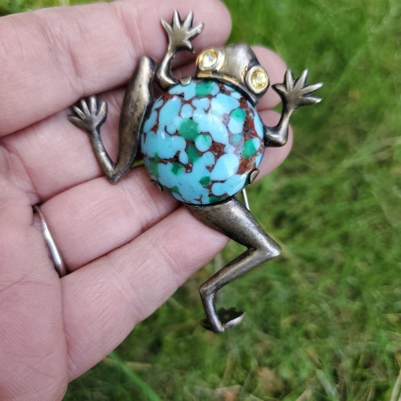 vintage sterling frog brooch